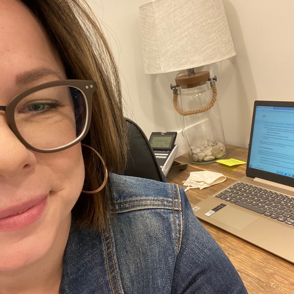 Meet your Posher, Sarah - Picture 1 of 1